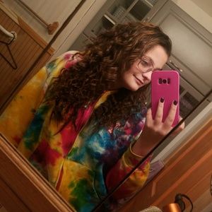 Meet your Posher, Val